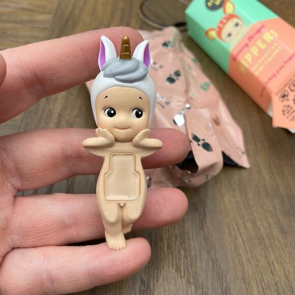Sonny Angel Hippers Unicorn mini figure collectable attach me animal series - Picture 3 of 9